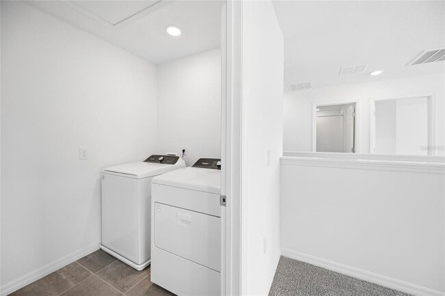 Building Photo - 2339 White Tail St
