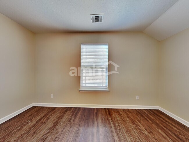 Building Photo - 177 Fox Glen Ct