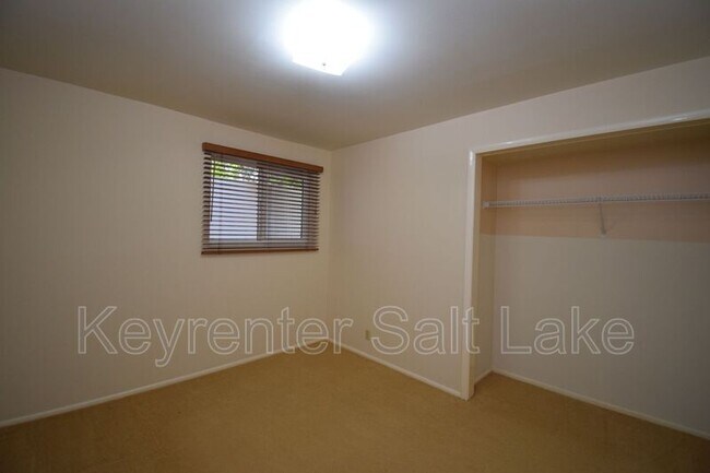 Building Photo - 4797 S 2124 E