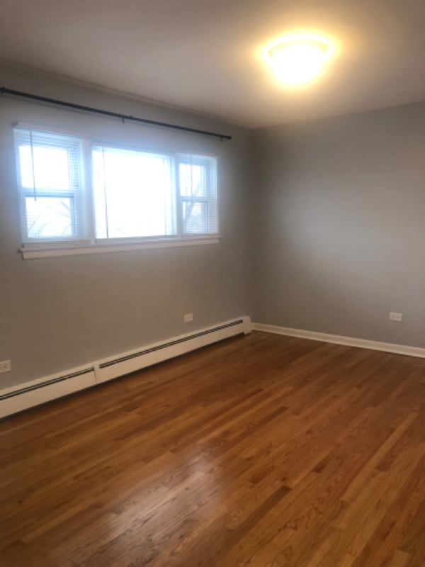 Building Photo - 6044 N Melvina Ave