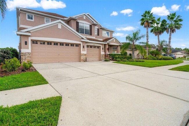 Building Photo - 2330 Nesslewood Dr