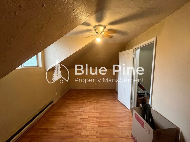 Building Photo - 284 S Ridge Ave