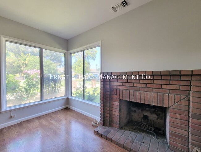 Building Photo - 3527 Pine Ave