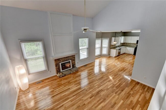 Building Photo - 2455 Kirkstone Dr