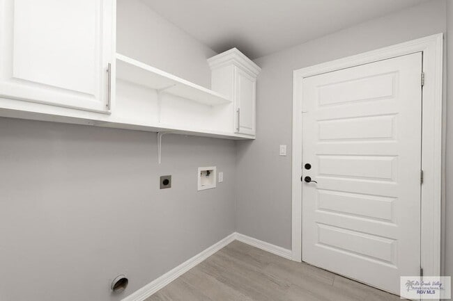 Building Photo - 9450 Cajun Blvd