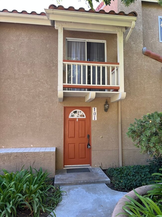 Building Photo - Spacious La Costa 3BR/3BA Townhome; gated complex w/pool, spa and tennis