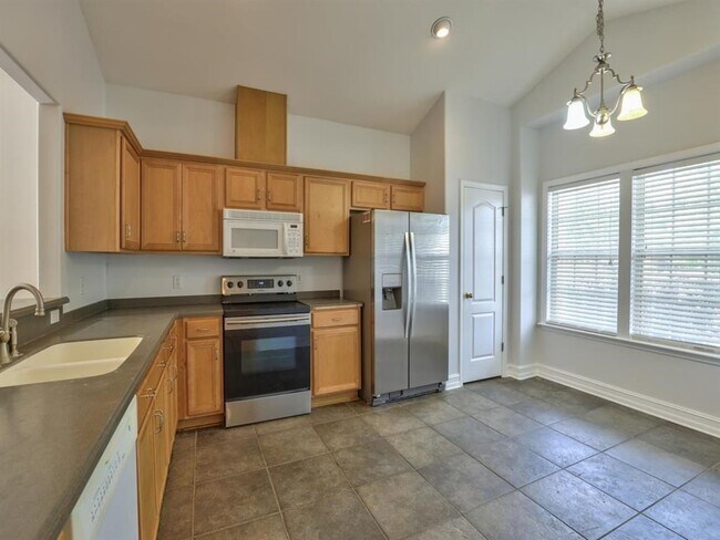 Building Photo - 3336 Cameron Chase Dr