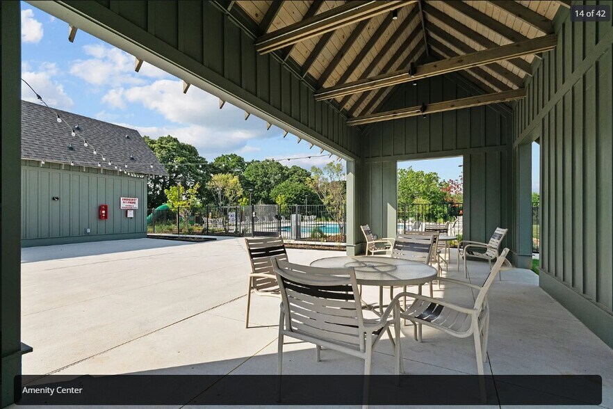 Building Photo - 13120 Yellowstone Way