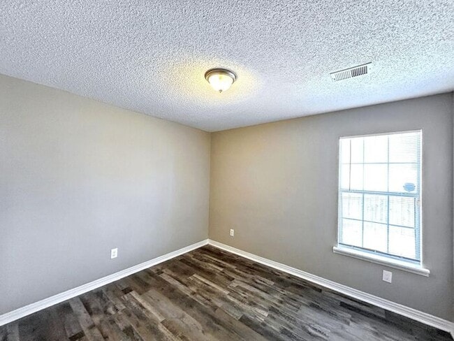 Building Photo - 2777 Caffey St