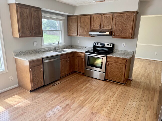 Building Photo - 7420 Merrimusic Cir