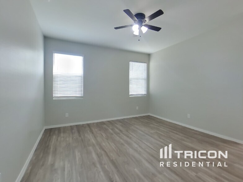 Building Photo - 17915 N Nocera Rd