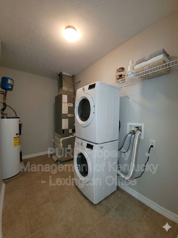 Building Photo - 166 Grinder Ct