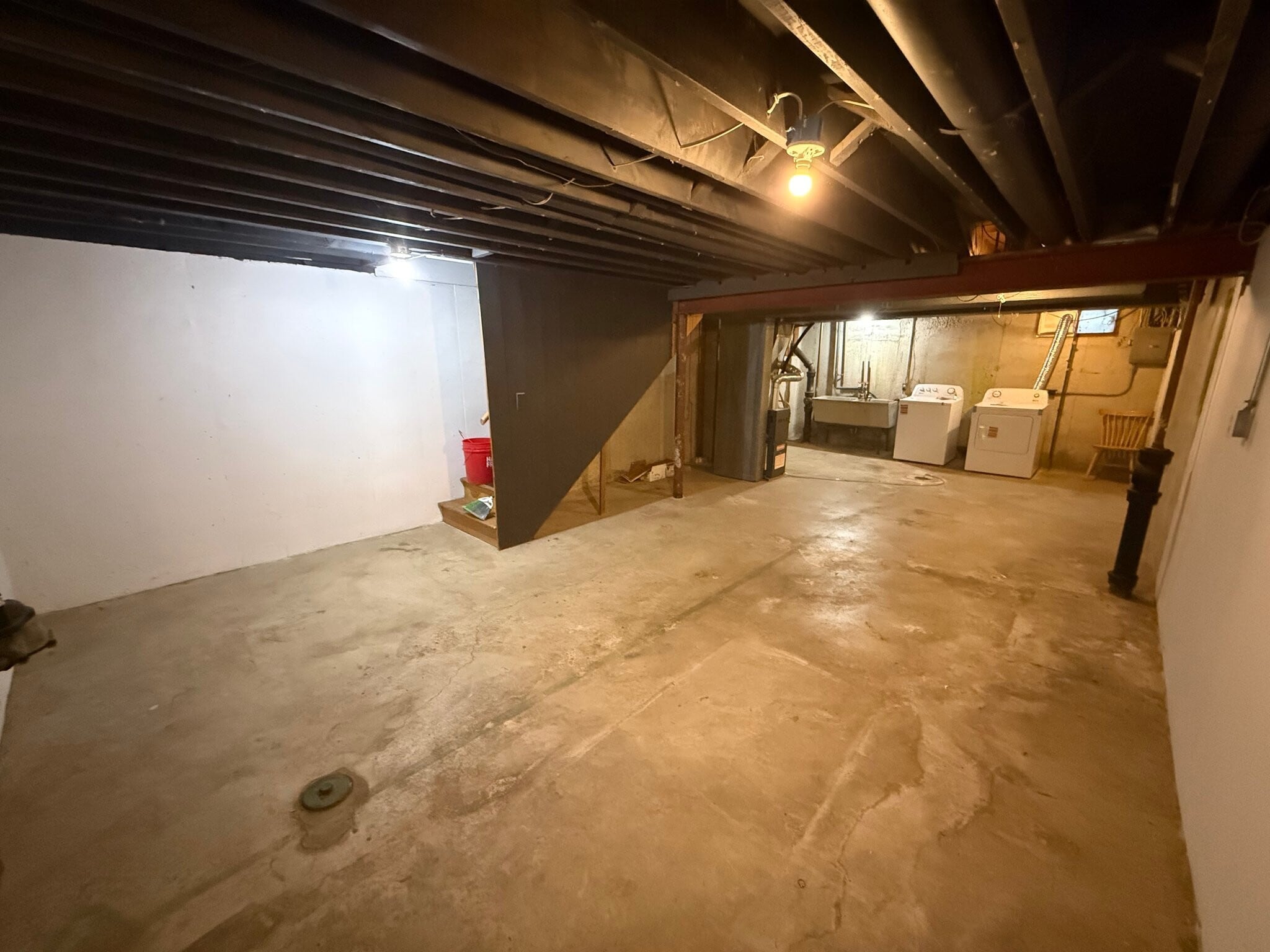 Building Photo - 542 S Newman Rd