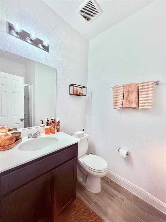 Building Photo - 513 Senca Pk