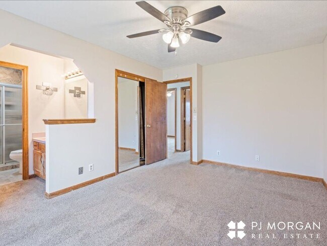 Building Photo - 3 bedroom , 2 bathroom House - Coming Soon