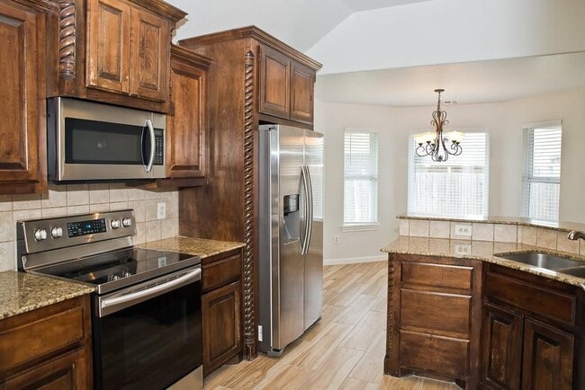 Building Photo - 826 Rickwood Cir