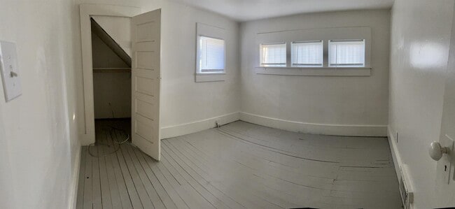 Building Photo - 1404 Callahan St