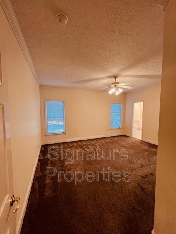 Building Photo - 5100 Beachmere Ct