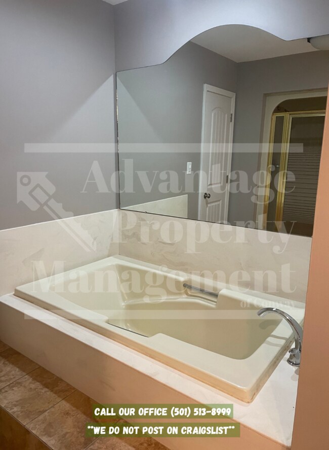 Building Photo - 11 Pamela Ln