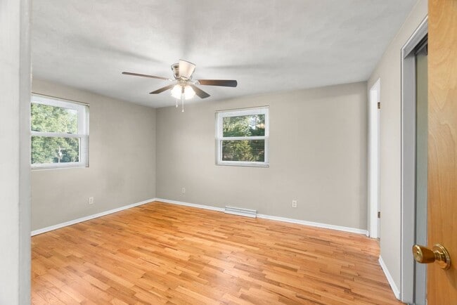 Building Photo - Beautiful House in Cape