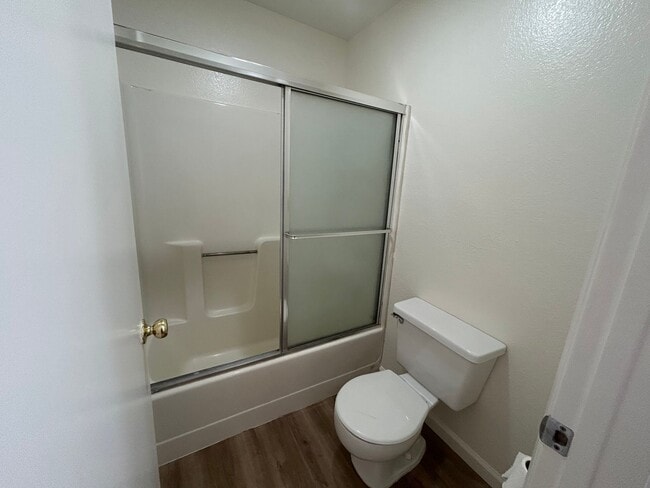 Building Photo - Adorable 1 Bedroom Home in 55+ Cottage Gre...