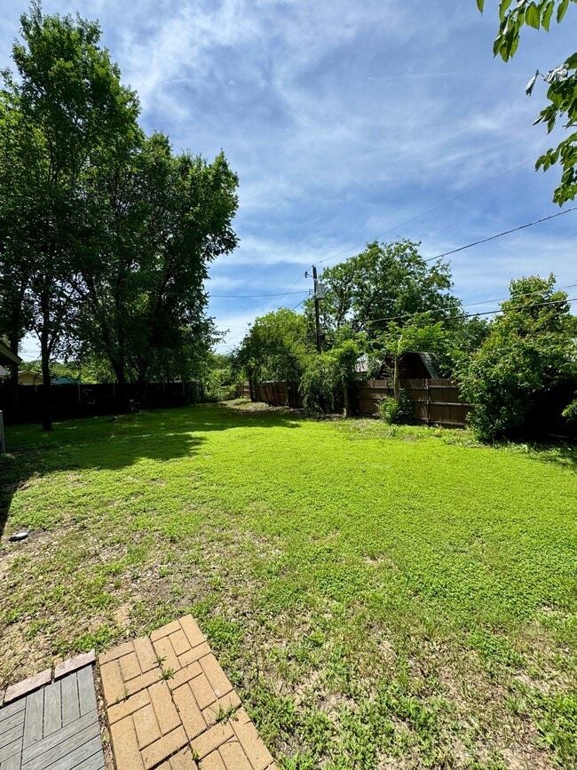 Building Photo - 2801 W Springdale Cir