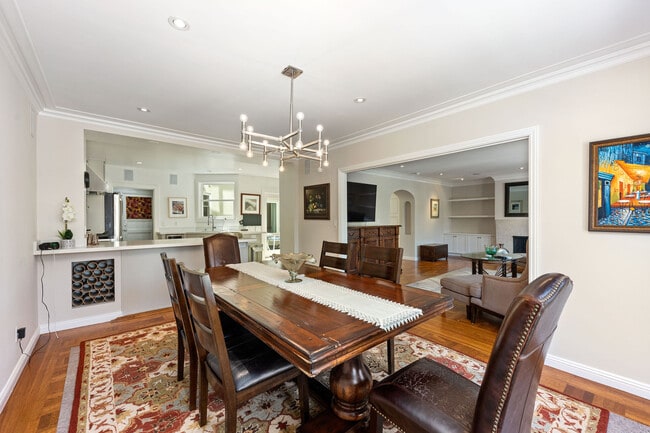 Building Photo - 2255 Beach St