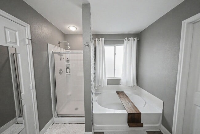 Building Photo - Beautifully Updated Home with Game Room in Villas of Westcreek - Realtor Commission: $500