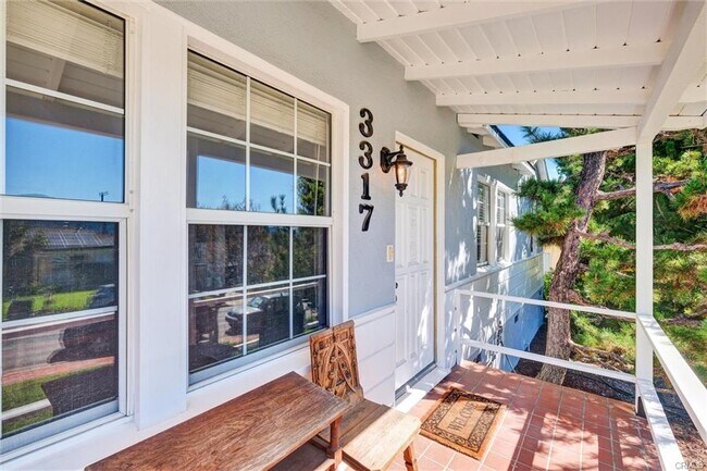 Building Photo - 3317 Paraiso Way