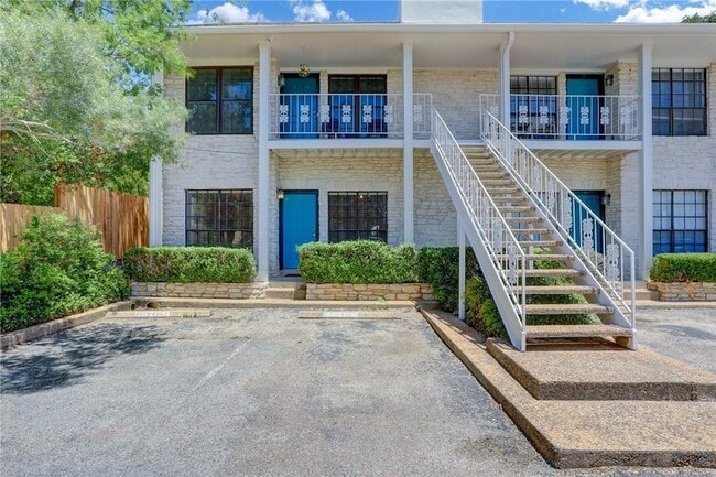 Building Photo - 1610 Waterston Ave