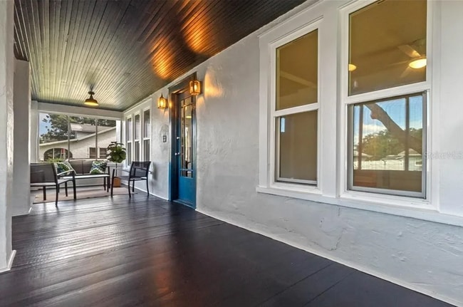 Building Photo - 117 Noxon St