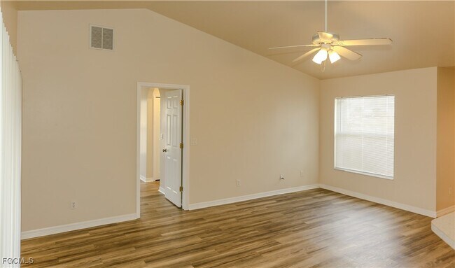 Building Photo - 710 SW 21st Terrace