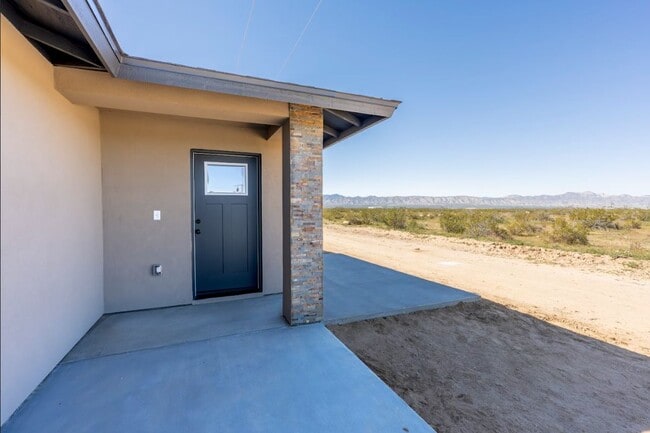 Building Photo - 6151 Poppy Blvd