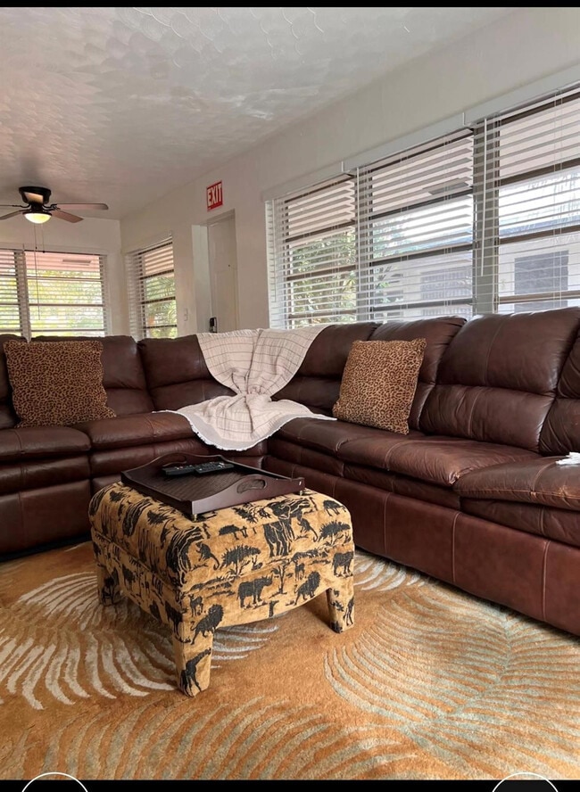 Building Photo - 820 NE 16th Ave