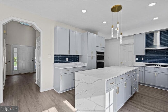 Building Photo - 2230 Community Dr