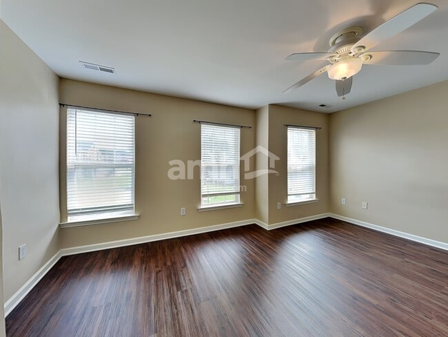 Building Photo - 405 Bedstraw Ct
