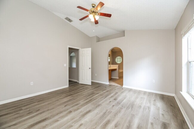 Building Photo - 141 Sterling Hill Dr