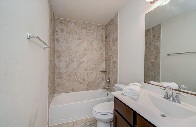Building Photo - 12319 Gatewood Dr