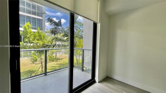 Building Photo - $4,150MONTHLY;2960 NE 207TH ST #609 AVENTU...