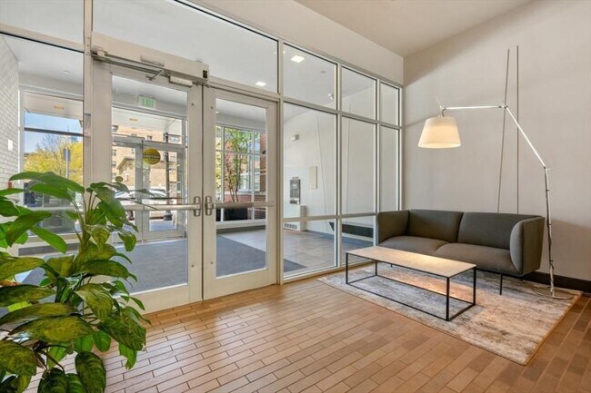 Building Photo - 2 bedroom in Boston MA 02118