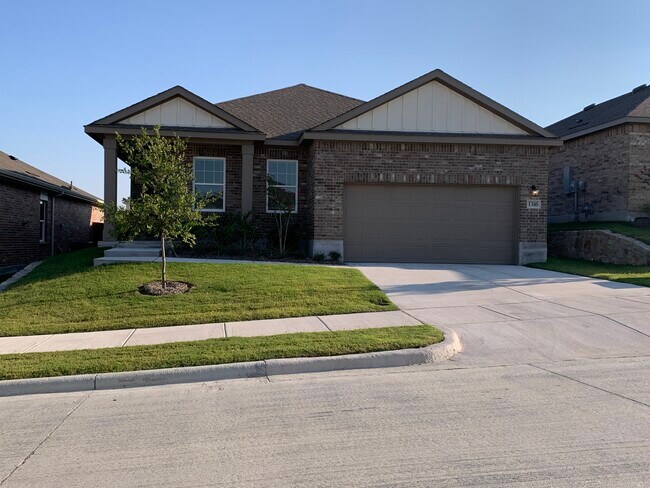 Primary Photo - 1316 Kennedy Rd