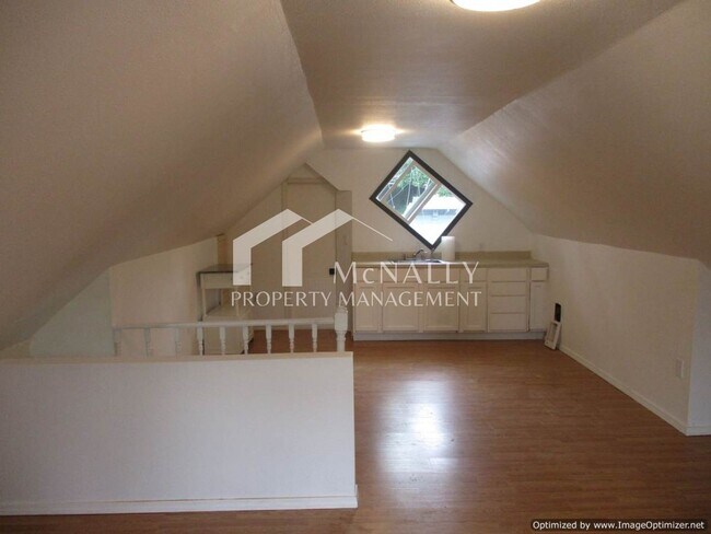 Building Photo - North Tacoma Home with Old World Charm