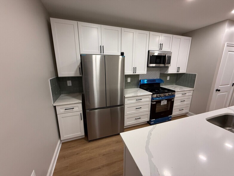 Building Photo - 2009 N Smallwood St