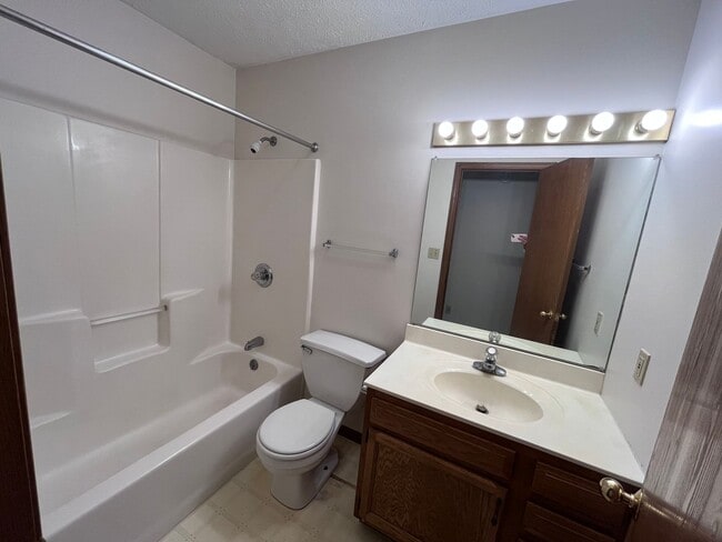 Building Photo - 543 Duroc Ct