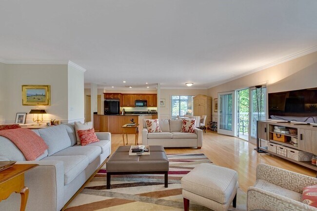 Building Photo - 20 Northwood Dr