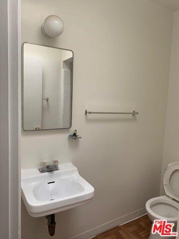 Building Photo - 832 S Gramercy Pl