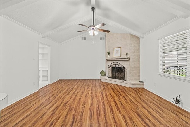 Building Photo - 4402 Seneca St