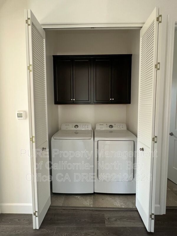 Building Photo - 1167 Mark West Springs Rd