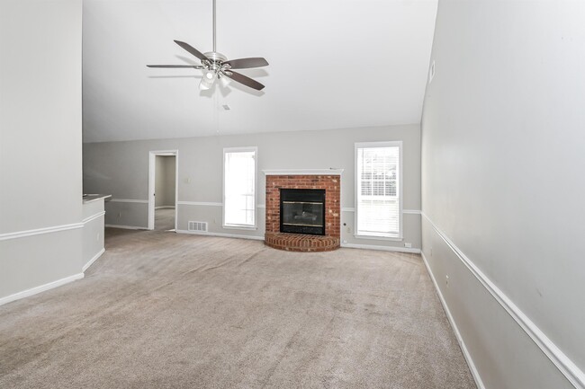 Building Photo - 2692 Country Lawn Cove