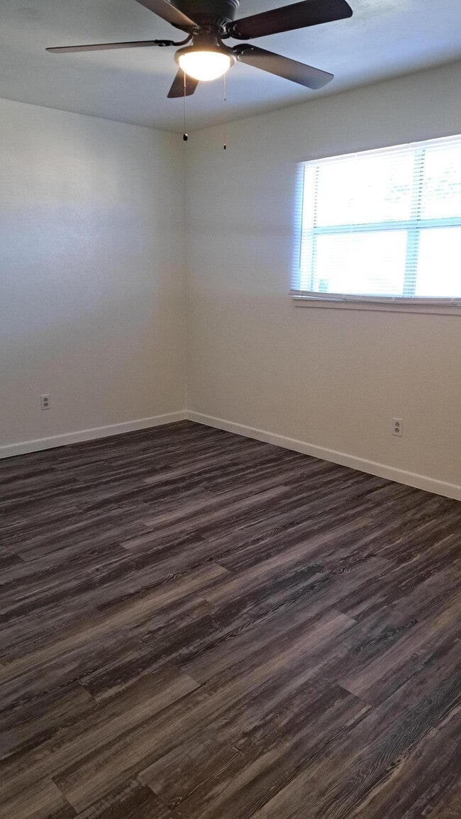 Building Photo - 3404 Elkhart Ave